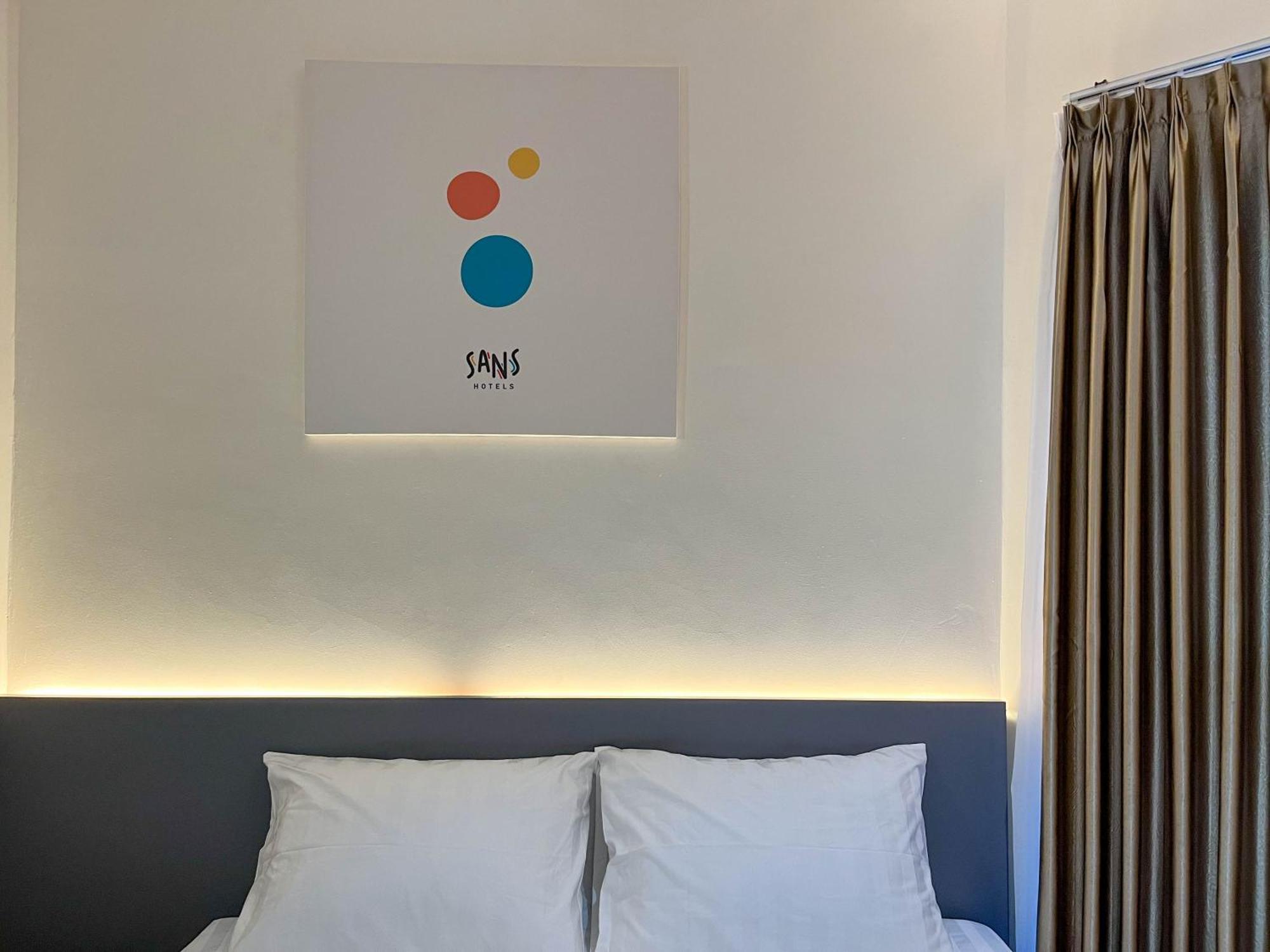 Sans Hotel Premiere Majapahit Семаранг Екстер'єр фото
