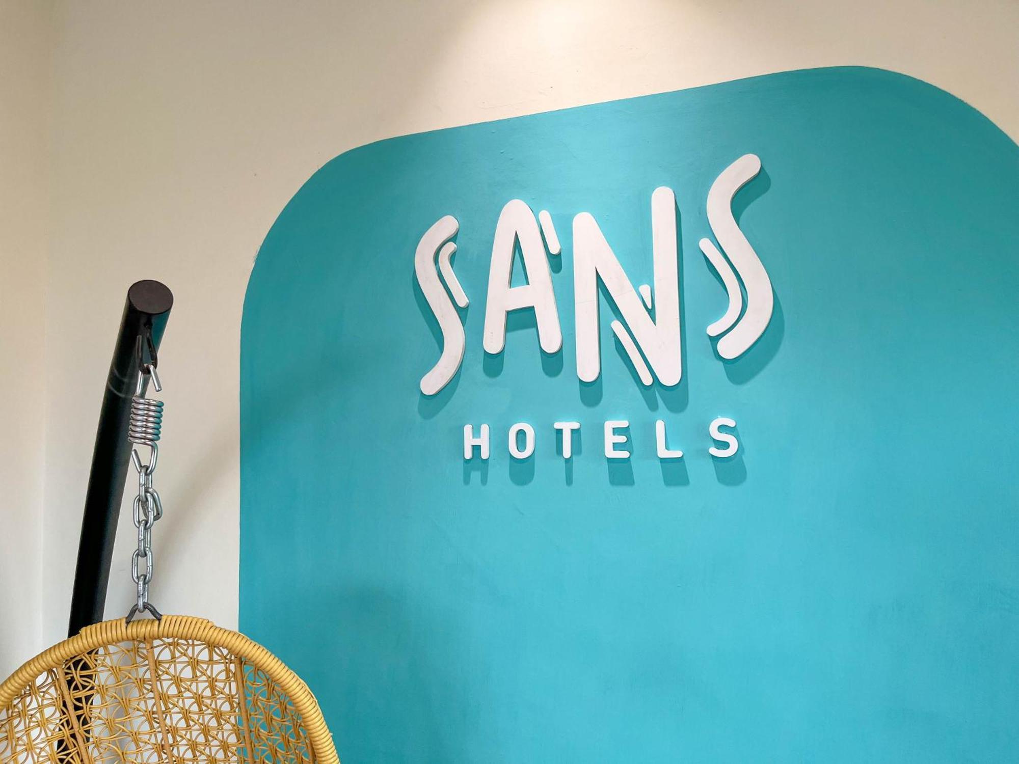 Sans Hotel Premiere Majapahit Семаранг Екстер'єр фото