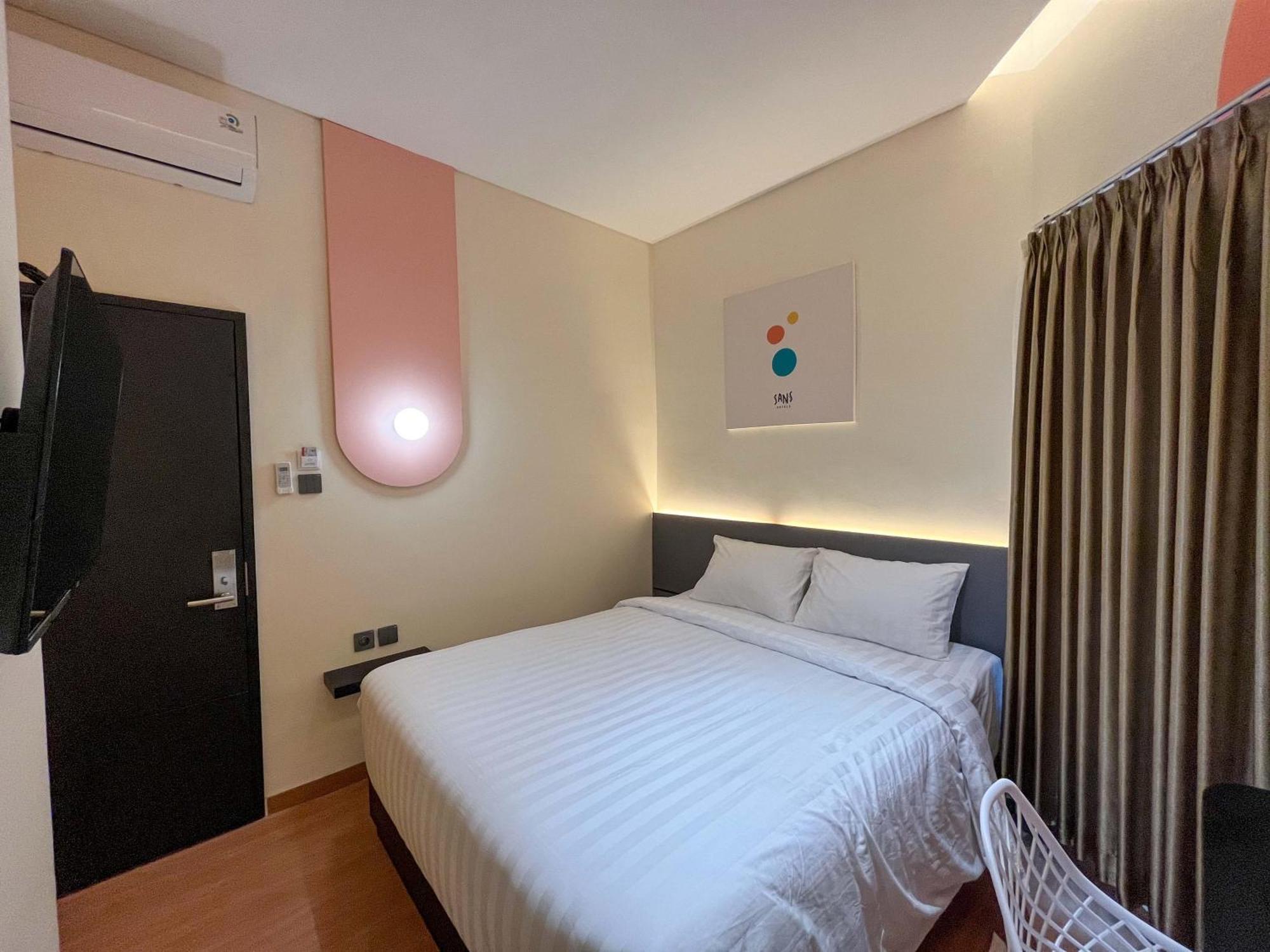 Sans Hotel Premiere Majapahit Семаранг Екстер'єр фото