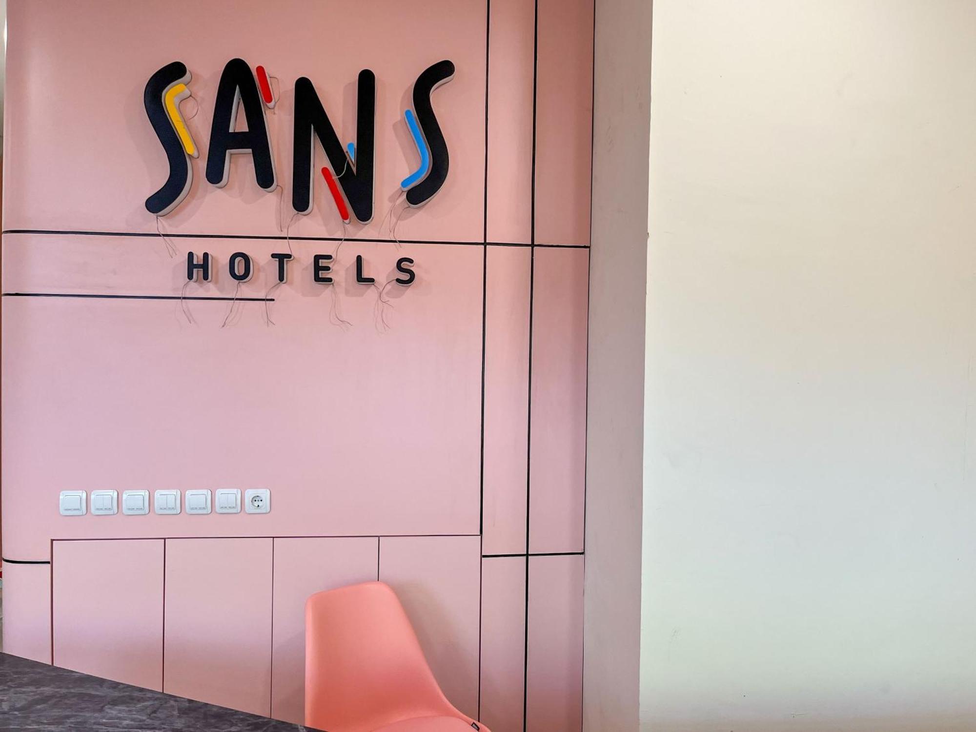 Sans Hotel Premiere Majapahit Семаранг Екстер'єр фото